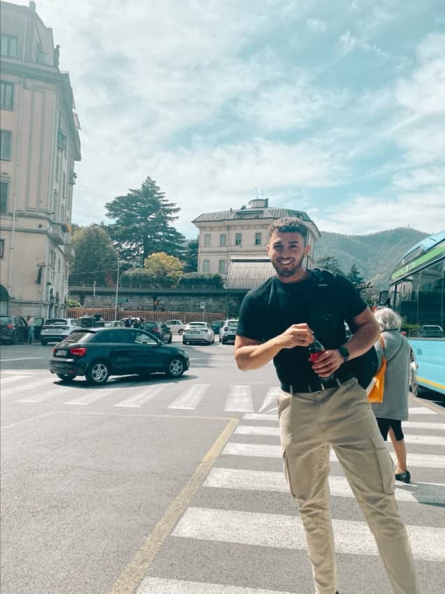 Mike McDonnell working from Lake Como, Italy